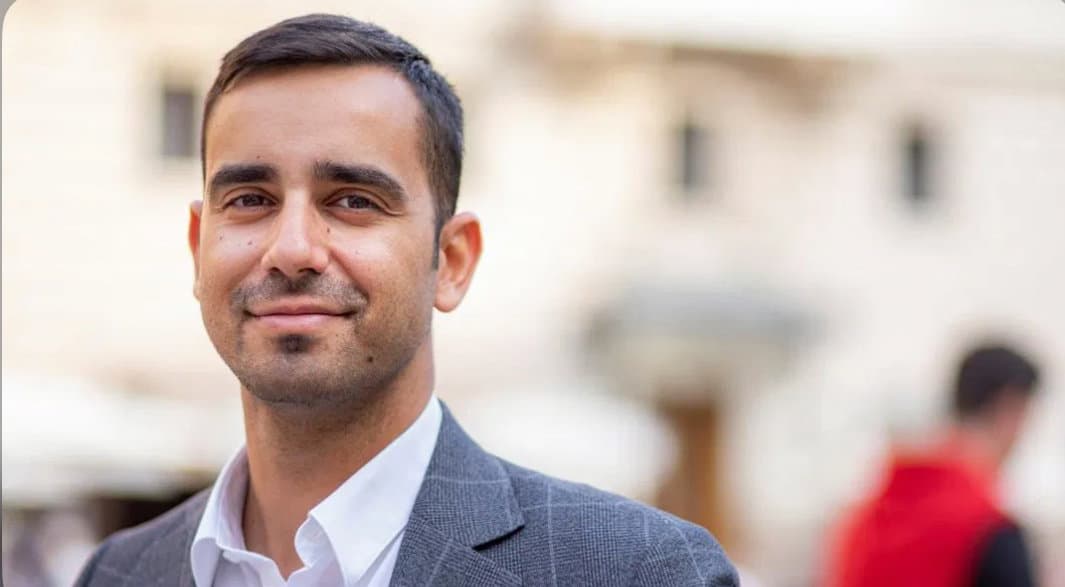 Tavernise (M5S): «Occhiuto regala 300 milioni al Ponte e lascia i calabresi tra buche e strade killer»