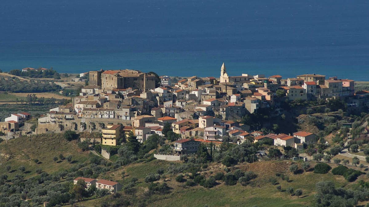 A Calopezzati «oltre un milione di euro di fondi persi»