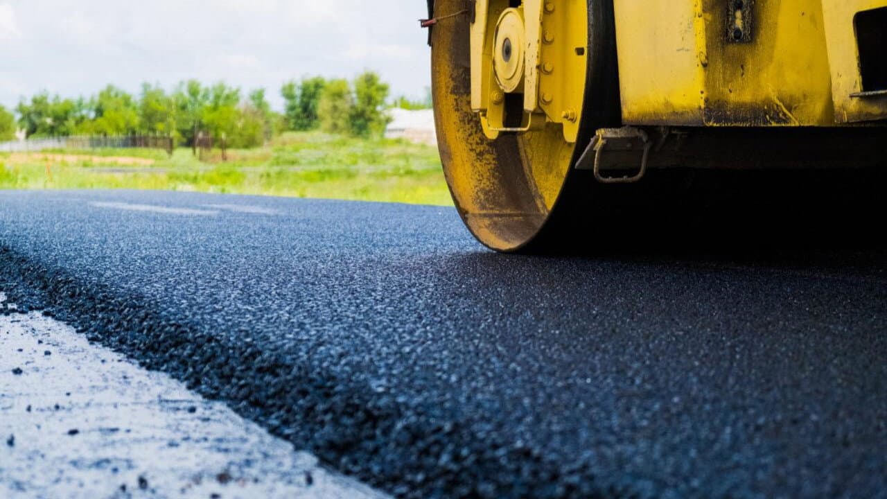 Trebisacce: partono i lavori di riqualificazione stradale e bitumazione