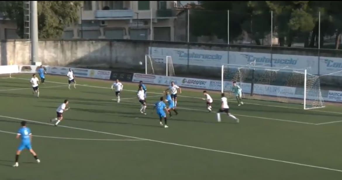 Rossanese ancora ko: il Praia-Tortora vince 2-0 e consolida il primato