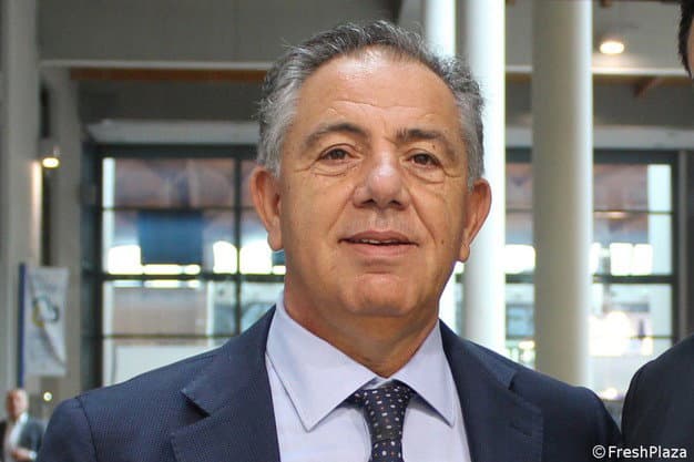 Un Natale per i giovani: la formazione rossonera tra sport e solidarietà