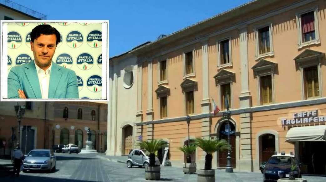 Avvocatura comunale di Co-Ro sotto accusa, interrogazione di Fratelli d’Italia