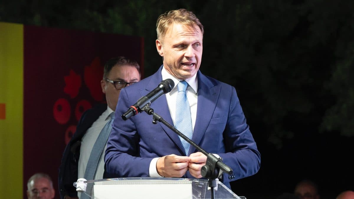 Sequestro di olio a Corigliano-Rossano, interviene il ministro Lollobrigida
