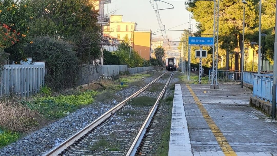 Un binario a senso unico: a Villapiana il talk sulla mobilità negata nell’Alto Jonio