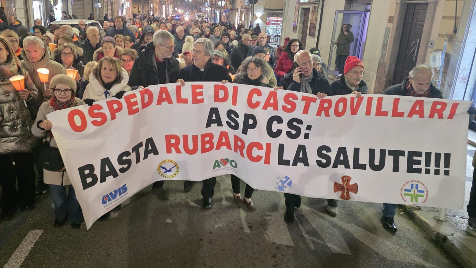 Castrovillari non delega: la città in piazza per difendere il diritto alla salute
