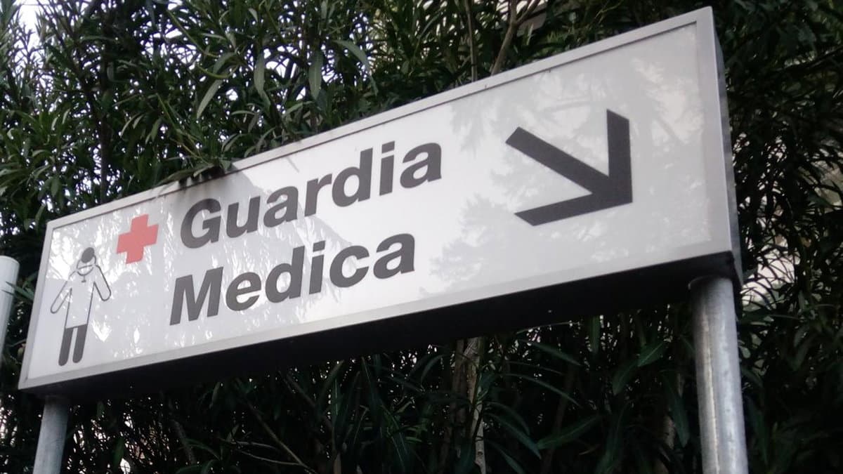 Guardia medica chiusa a Schiavonea, l'Asp spiega: «Disagi legati alla carenza di medici»