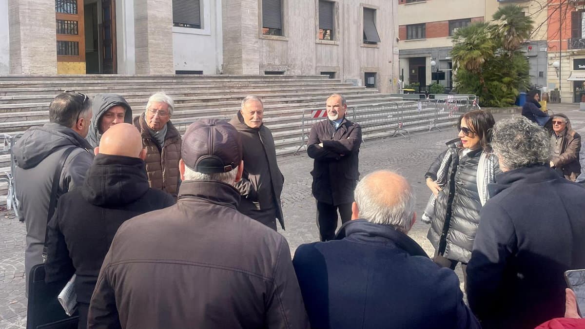 Sila-Mare, Scutellà (M5s) partecipa all'incontro in Prefettura: «Vigileremo affinché i lavori vengano conclusi»