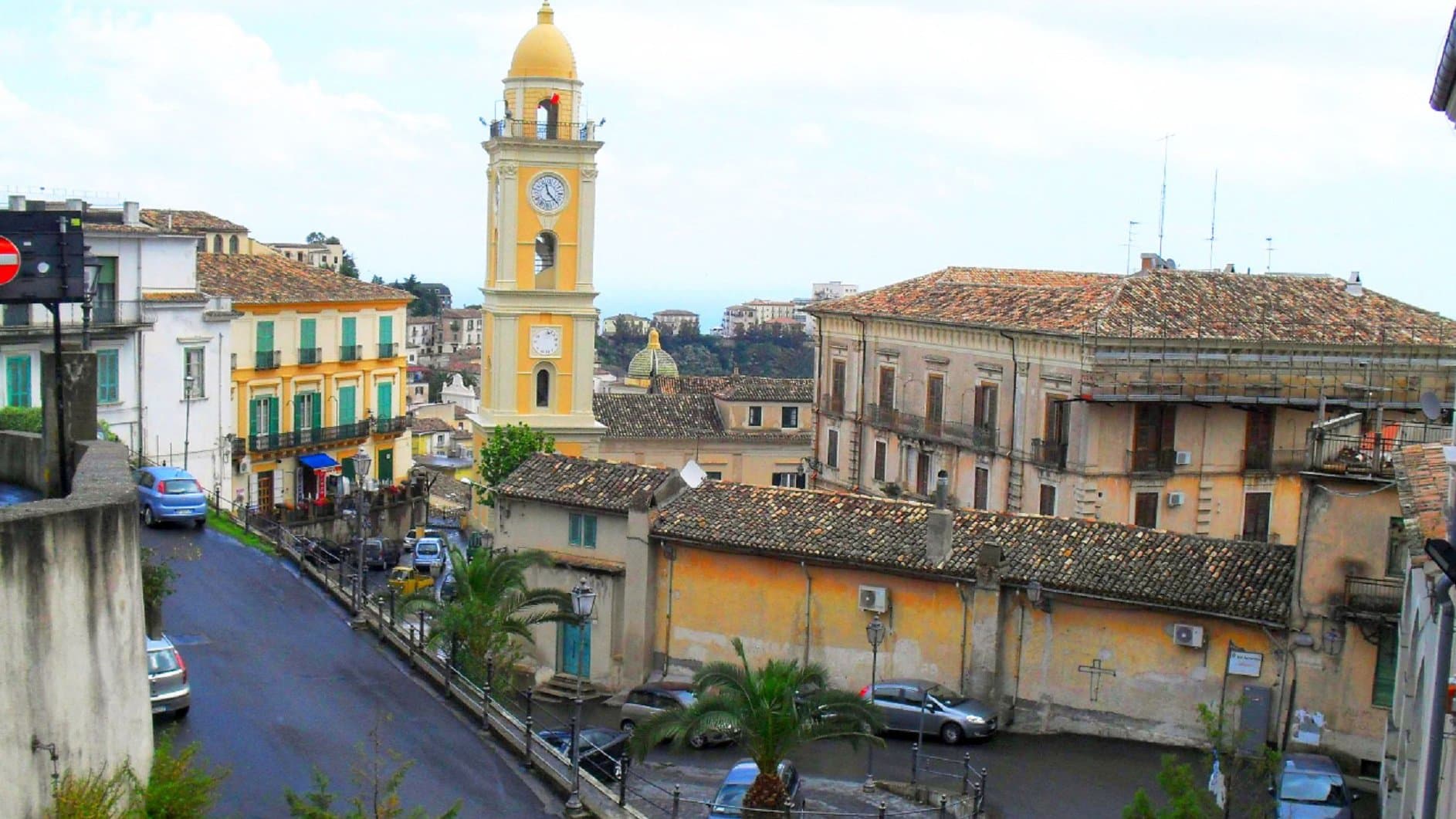 Furti mirati e case devastate: nel centro storico di Rossano torna la paura