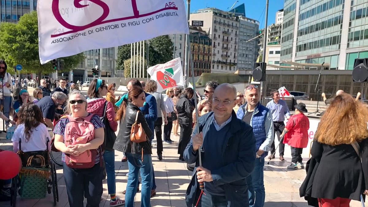 Lanciata la petizione per riconoscere i caregiver h24 come lavoratori