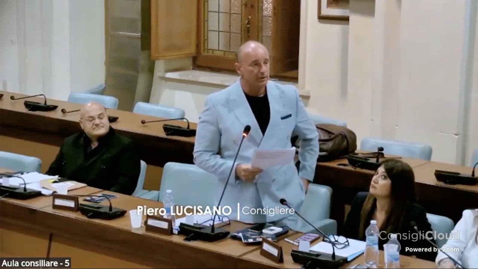 Fusione e Municipi, Lucisano (ri)attacca il PD: «Appecoramento politico a Stasi»