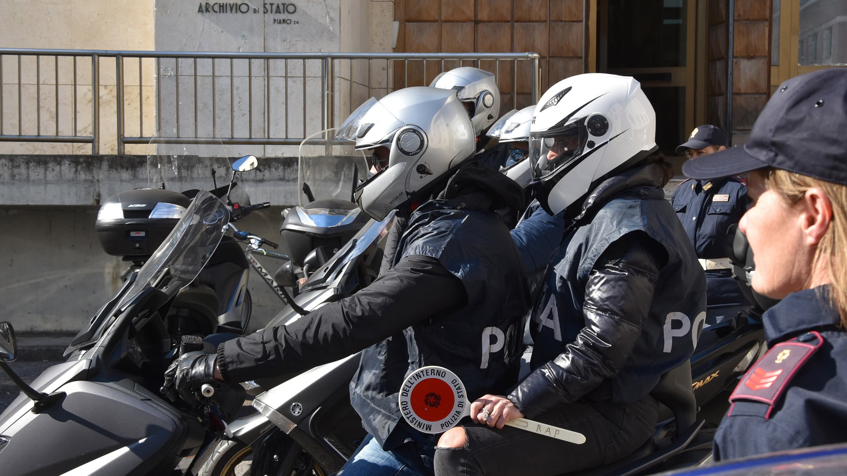 Ecco come la grandi città italiane stanno cercando di arginare la microcriminalità