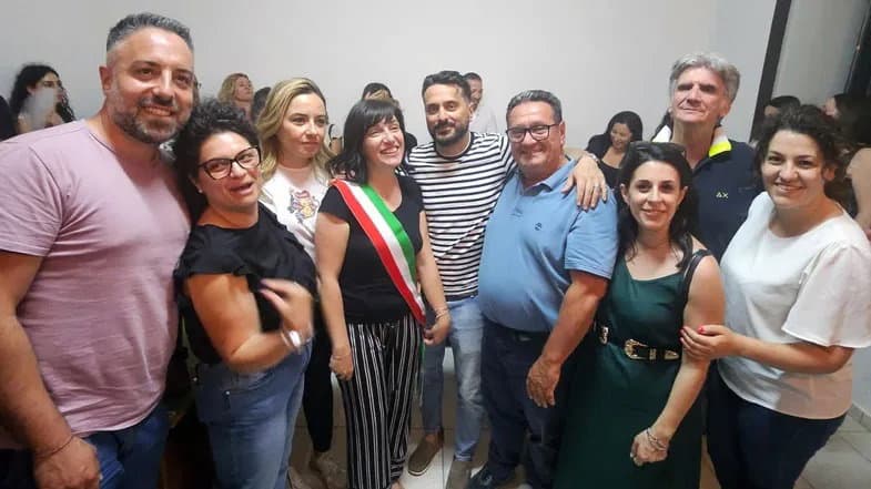 Crosia, il giorno del tradimento: sfiducia contro la sindaca mentre è in ospedale