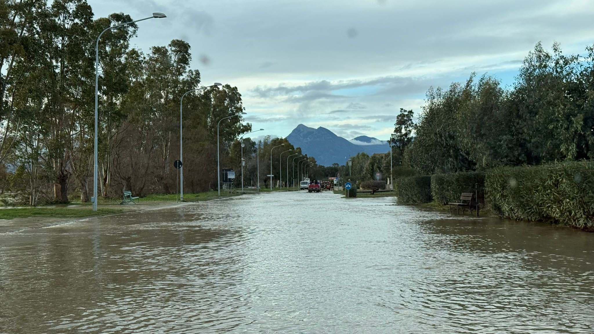 Il Crati colpisce ancora: Laghi di Sibari di nuovo sott’acqua