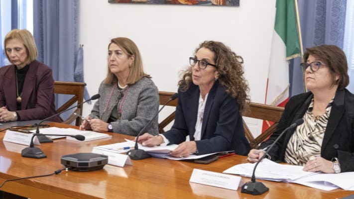 Conferenza Stato-Città, sì alla proroga del bilancio 2026/2028 per le regioni colpite dal maltempo