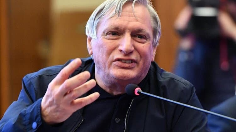 Cassano allo Ionio, Libera in piazza: raccolta firme per il riuso sociale dei beni confiscati