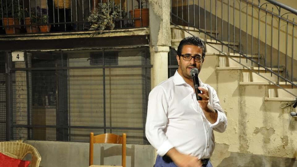 Posa la luna: a San Cosmo Albanese la magia della nuova opera di Salvatore Mondera