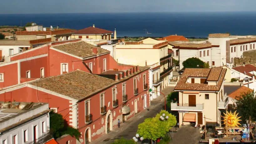 Amendolara rinnova il centro storico: via ai lavori da 100.000 euro per pavimentazione e illuminazione