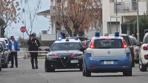 Agguato Morfò: prima il richiamo fuori dal locale, poi due spari con una pistola clandestina