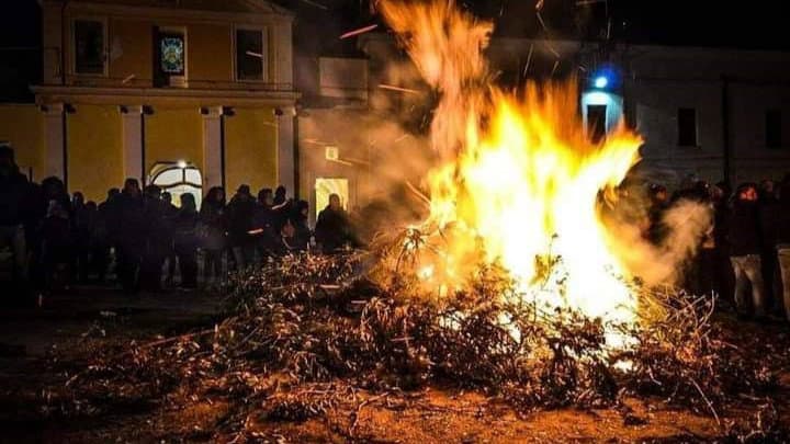 Falò di San Giuseppe a Spezzano Albanese: festa rinviata al 20 marzo