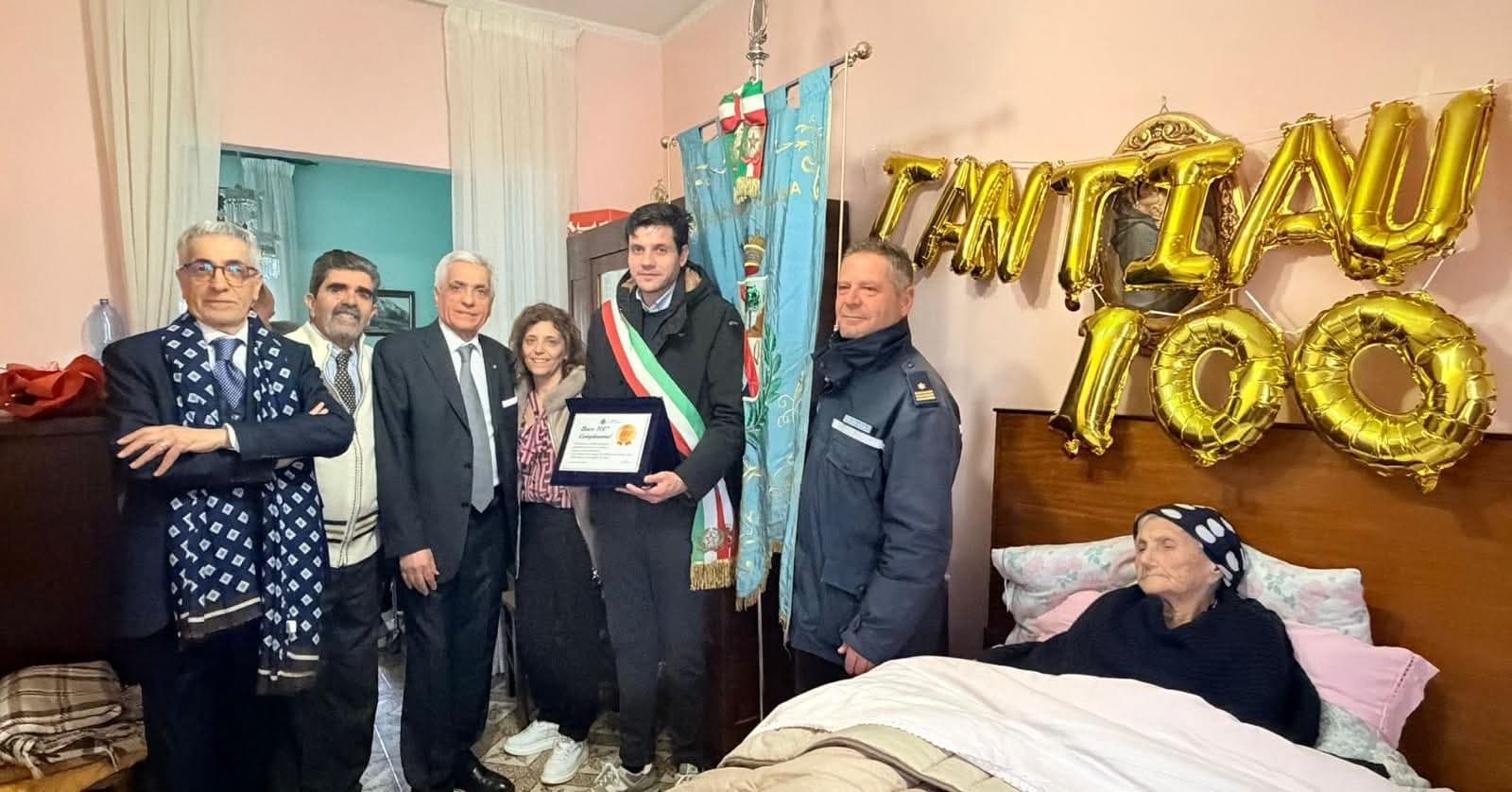A Cerchiara i 100 anni di Agnese con la benedizione del Papa