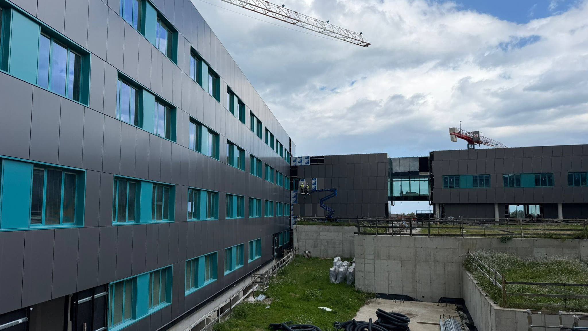Ospedale della Sibaritide al 75%, sprint finale tra ritardi e pressioni: «Ora servono tempi certi»