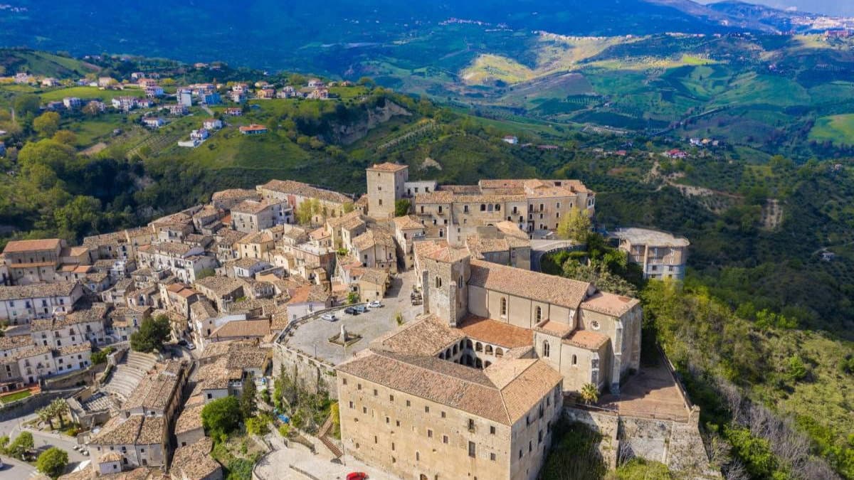 Pasqua ad Altomonte: l’impegno della famiglia Barbieri per la Calabria identitaria
