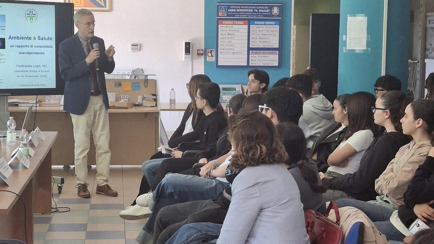 L’insidia dell’invisibile: a Trebisacce un seminario su amianto, radon ed elettrosmog