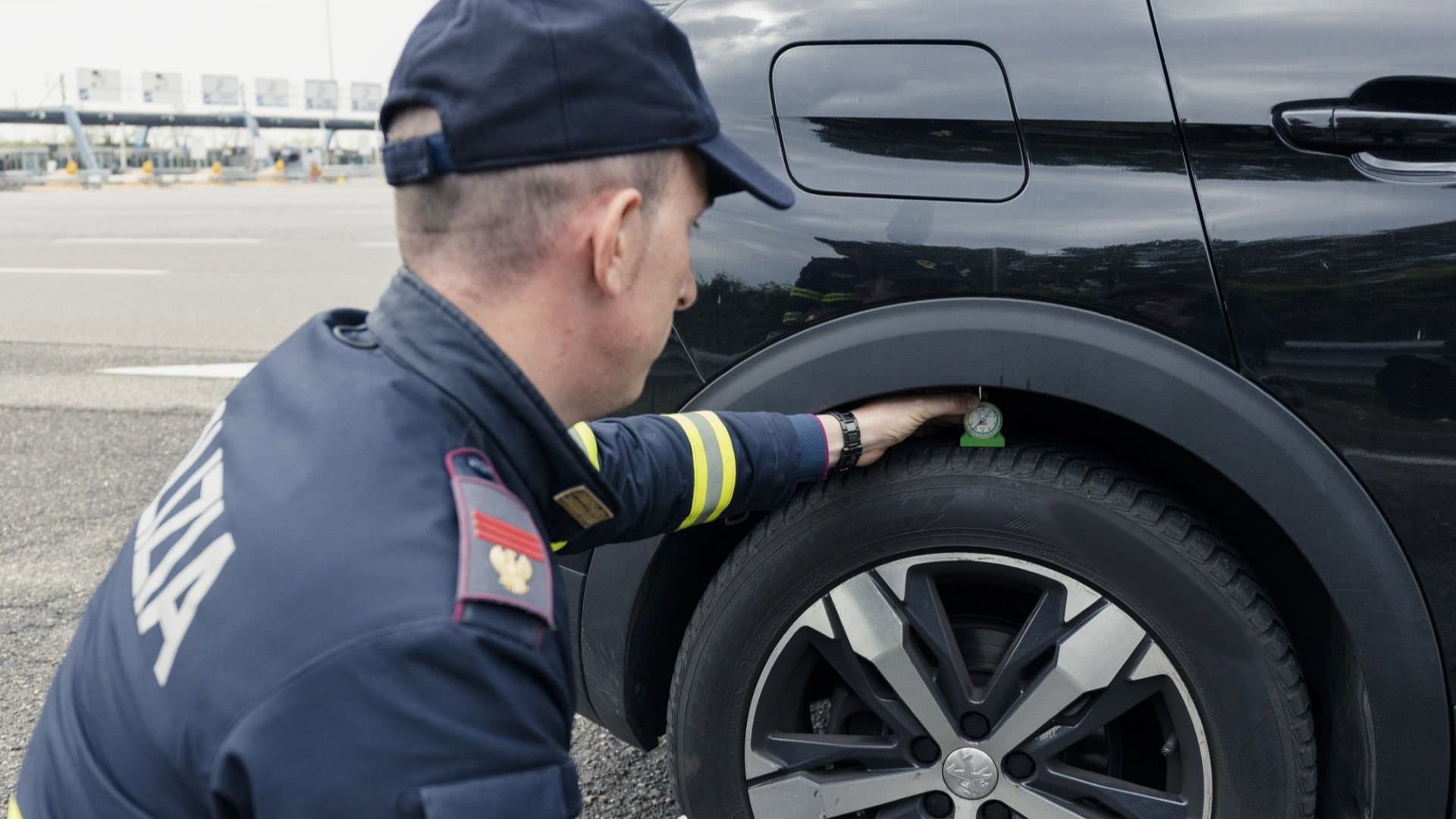 Vacanze Sicure 2026: da oggi parte l’indagine sugli pneumatici a cura della Polizia Stradale
