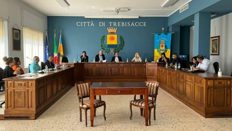 Trebisacce, Consiglio approva Piano Colore e decoro urbano: via libera anche a opere e bilancio