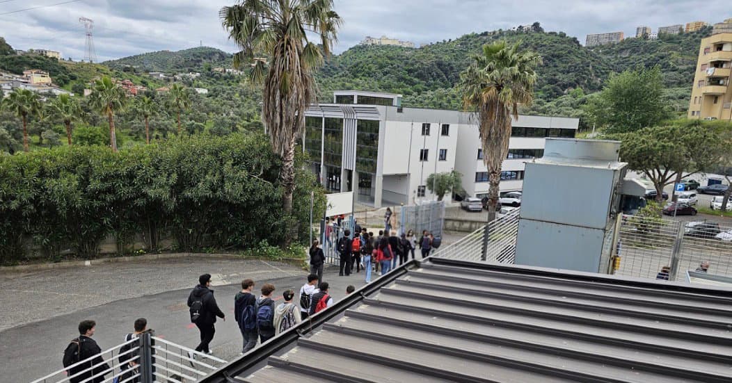 Sicurezza e scuola: la forza dello Stato sta molto nella sicurezza