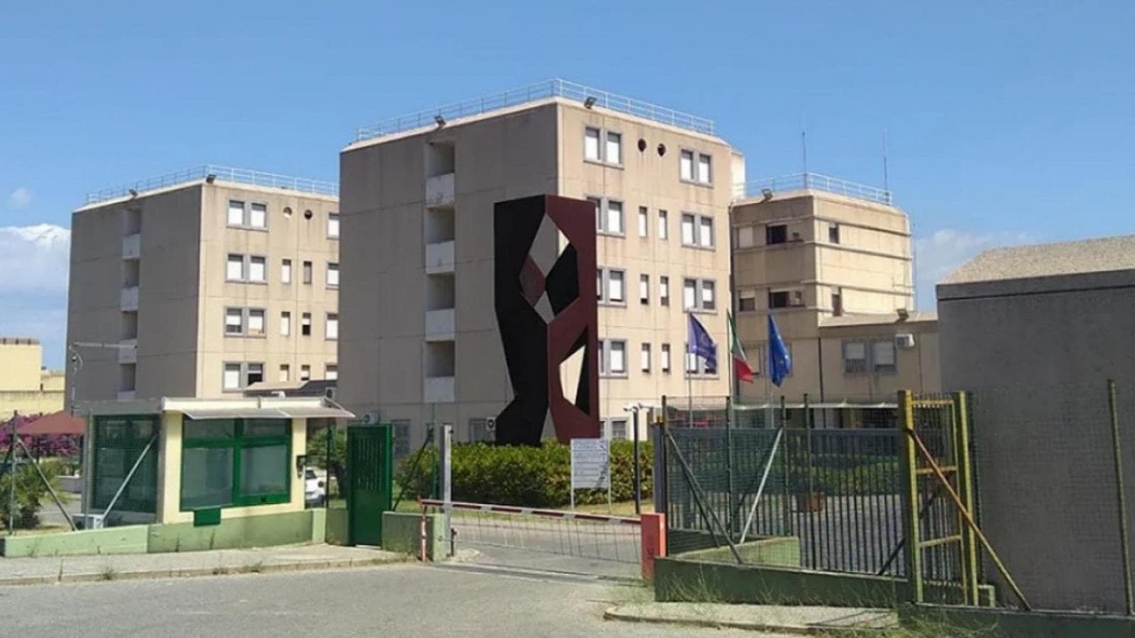 Carcere di Rossano nel caos, i sindacati esplodono: «Topi, ritardi nei pagamenti e diritti calpestati»