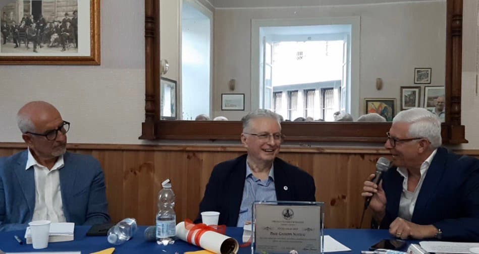 Successo straordinario per “Leggere i geni” al Circolo Culturale Rossanese: Giuseppe Novelli nominato Socio Onorario