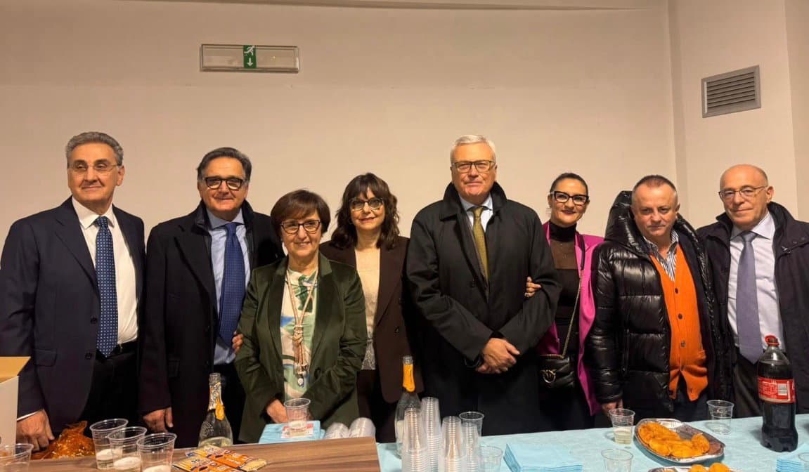 Al dottor Giovanni Bisignani il titolo di Primario Emerito di Cardiologia: il plauso dell'associazione "Un Cuore per Coro"