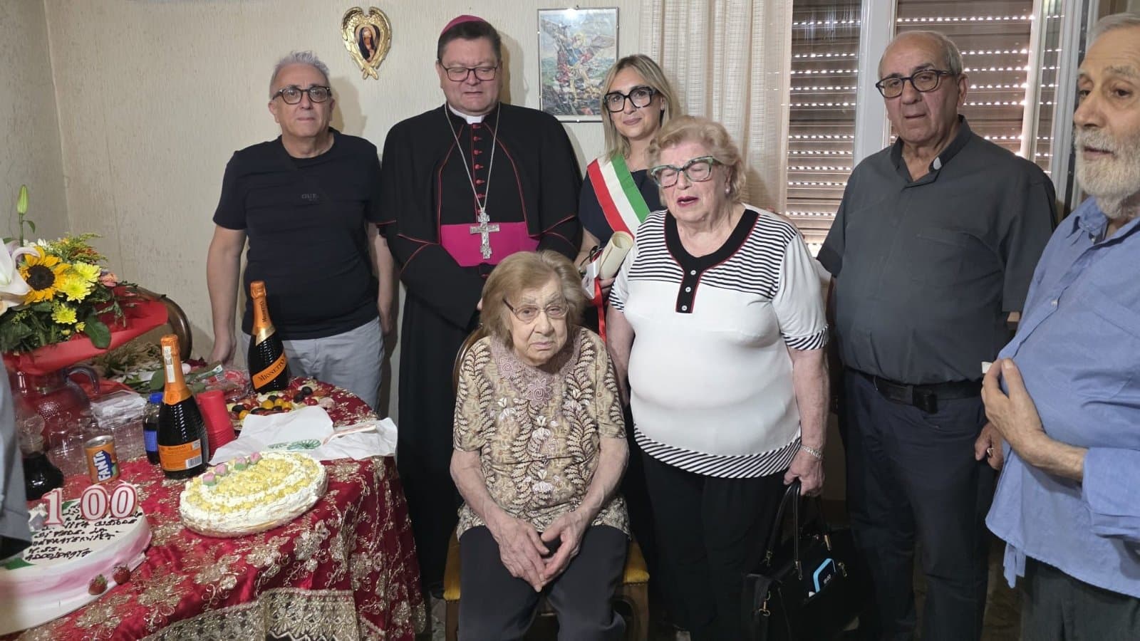 Rossano, Luigina Calabrò compie 100 anni tra fede, affetto sociale e istituzionale