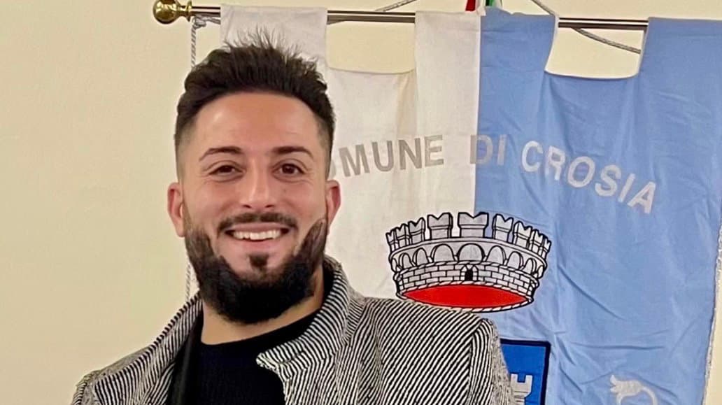 Crosia, caso “Città Pulita”: Russo attacca la sindaca Aiello: «Si riscrive la storia per coprire i disastri del passato»