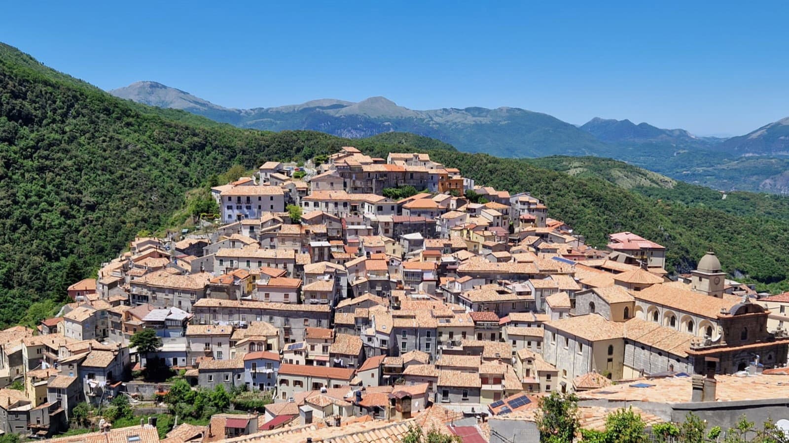 Pollino e Sibaritide fanno rete nel gusto: a Civita il gemellaggio enogastronomico tra tre territori