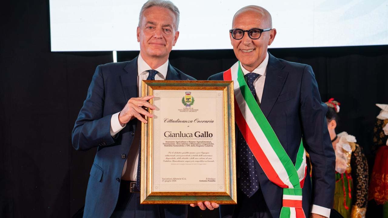 Gallo cittadino onorario di Vaccarizzo: «Ha dato voce alle aree interne e alle comunità arbëreshë»
