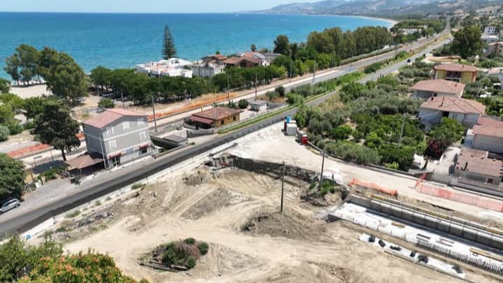 Rotatoria di Calopezzati, Basta Vittime: «Gli atti Anas smentiscono le ricostruzioni dell’amministrazione»