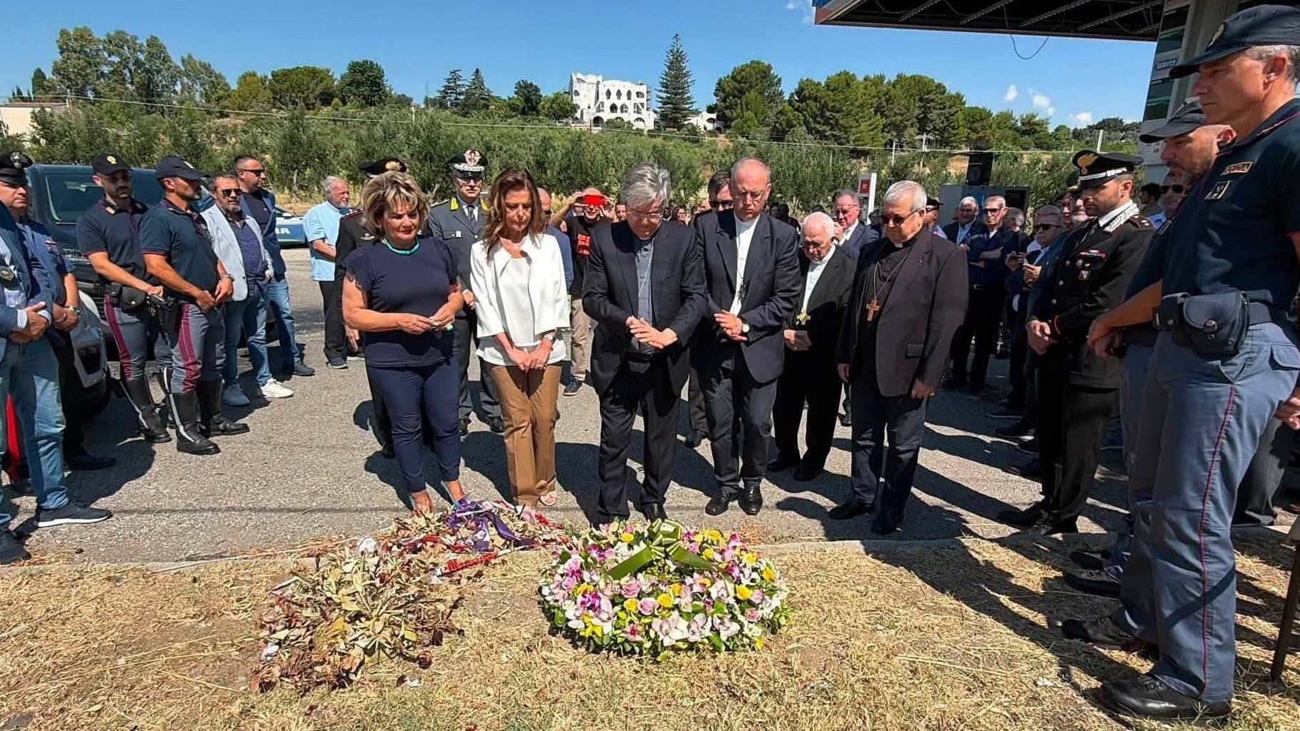 Amendolara, le quattro vittime ancora in obitorio: il rimpatrio frenato dall'esame del Dna