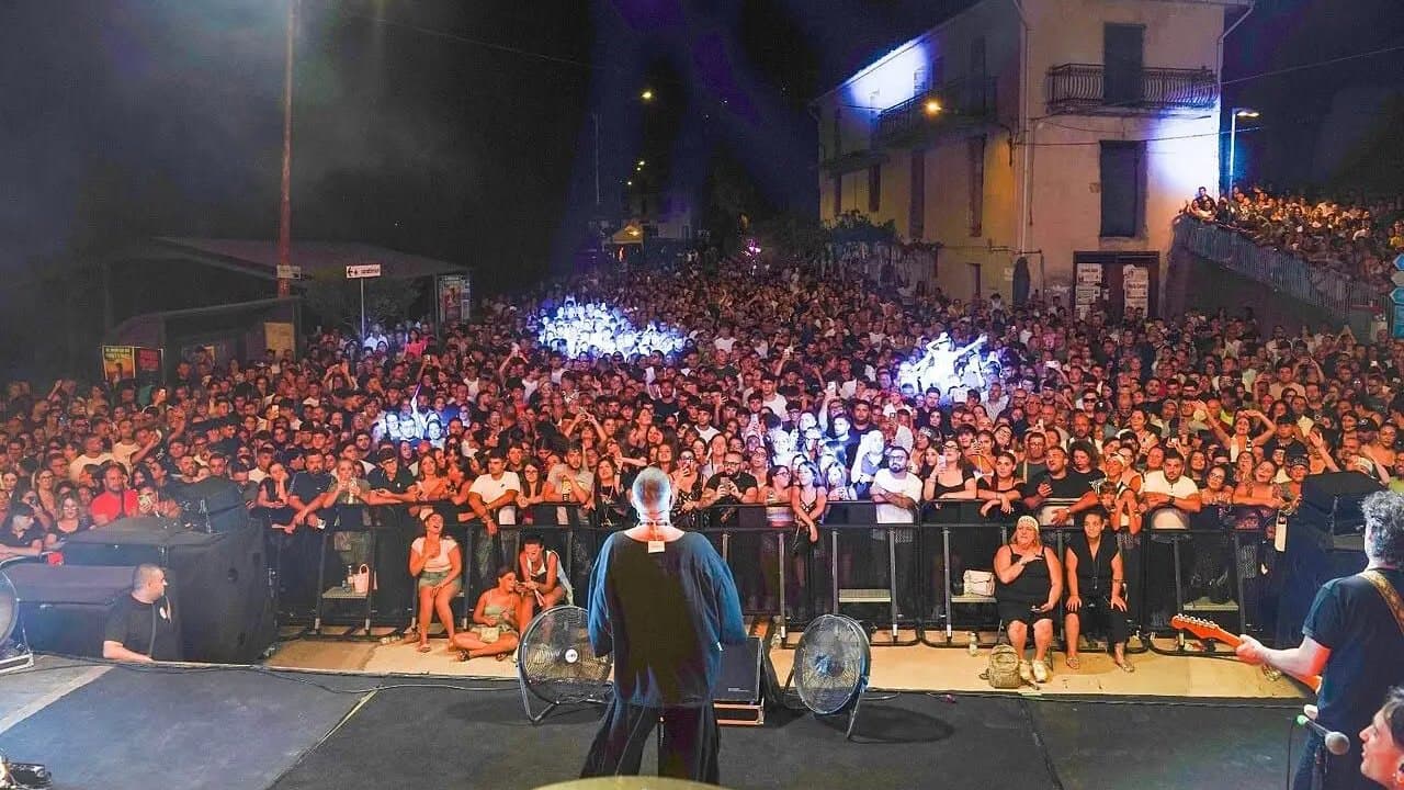 Cropalati vince la scommessa Ricciardi: Piazza Sant’Antonio esplode di pubblico e il borgo diventa attrattore