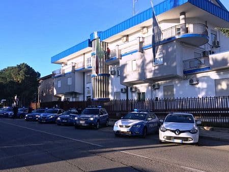 Strani movimenti in un quartiere rossanese: Polizia arresta un uomo con precedenti per spaccio