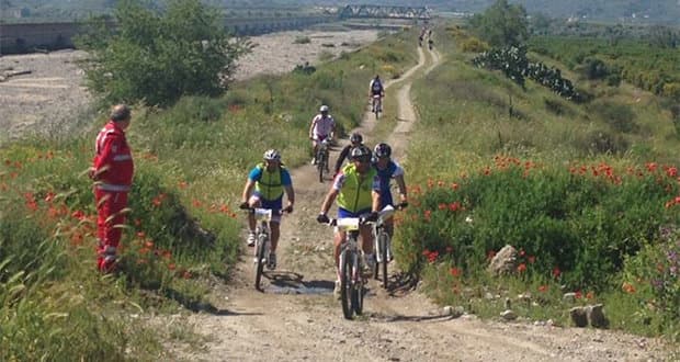 "Onda d'urto" di bike. Rossano attraversata da centinaia di bici