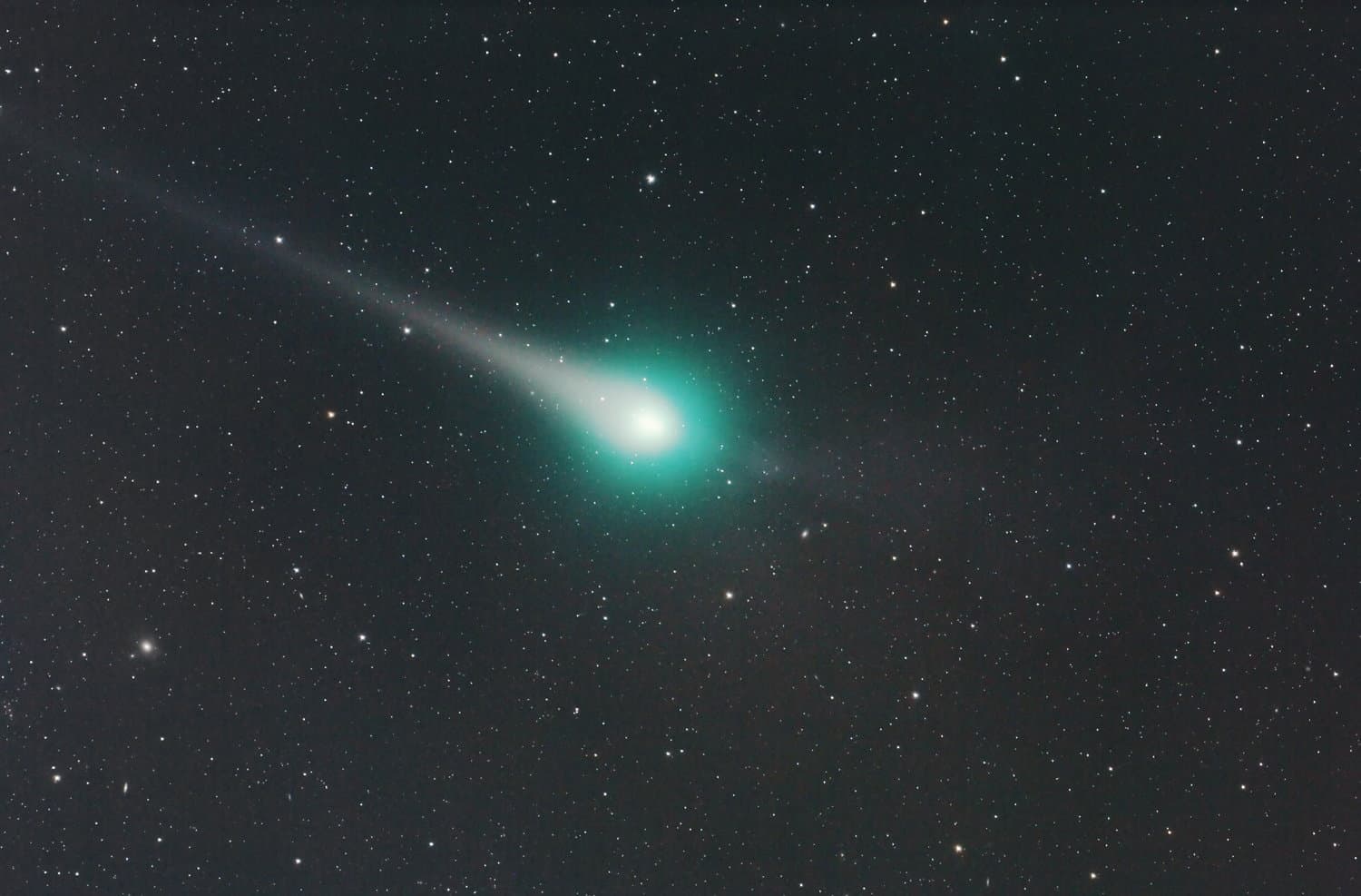 Sfera di luce avvistata nei cieli calabresi