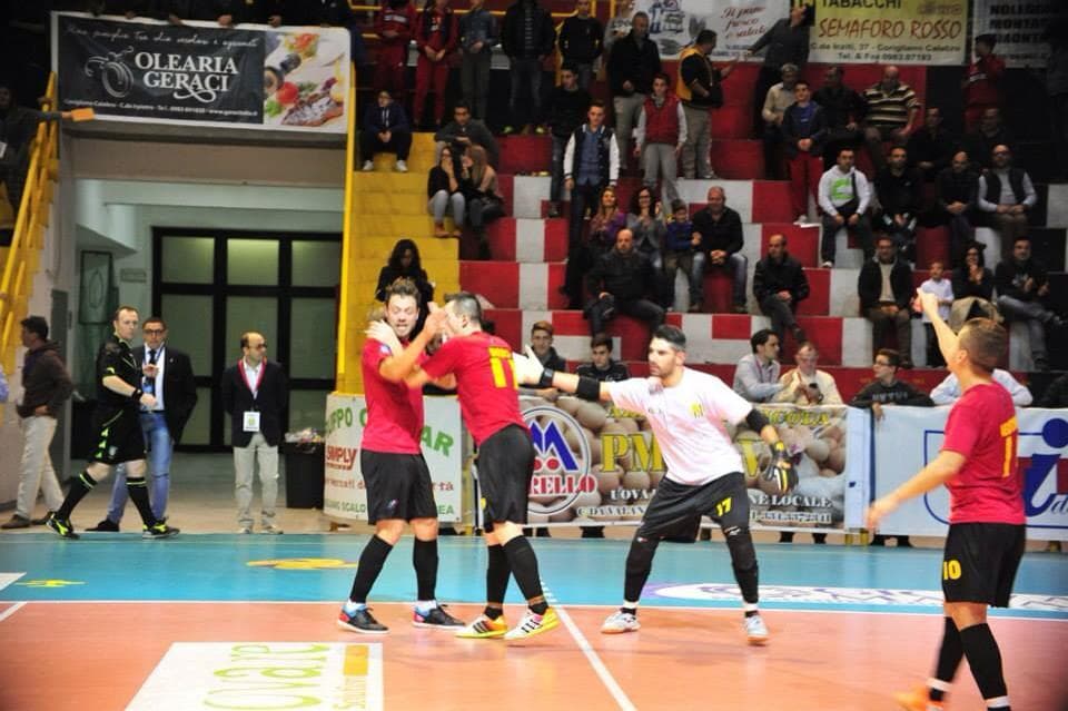 Corigliano C5, la legge del Palabrillia
