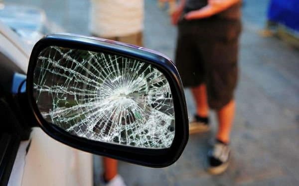 Amendolara, due persone arrestate per la truffa dello "specchietto"