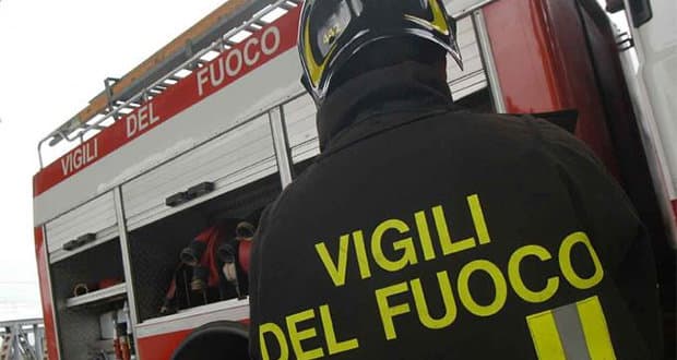 Cassano: incendio al complesso turistico "Blueserena", sindaco subito all'opera