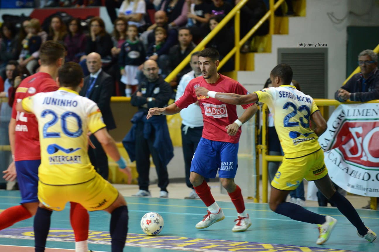 Corigliano Futsal, domani in campo a Latina