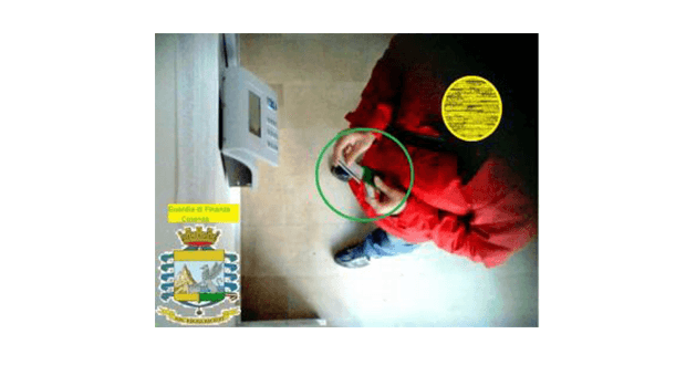 Dipendenti in servizio a fare spese: a Rossano 12 ordinanze di custodia cautelare per i furbetti del cartellino