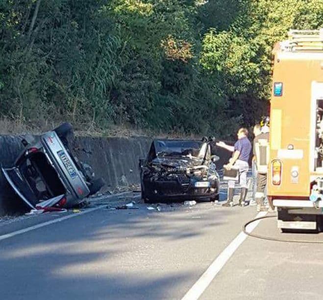 Rende, giovane muore in un incidente