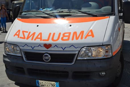 Corigliano, trattore si rovescia e muore pensionato